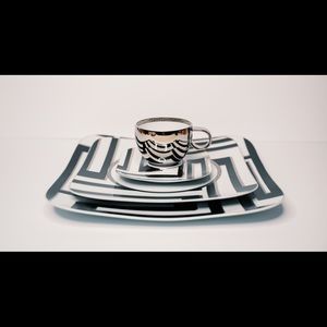 Authentic Versace Rosenthal Dedalo 4 Piece
Fine China Plate & Cup Set